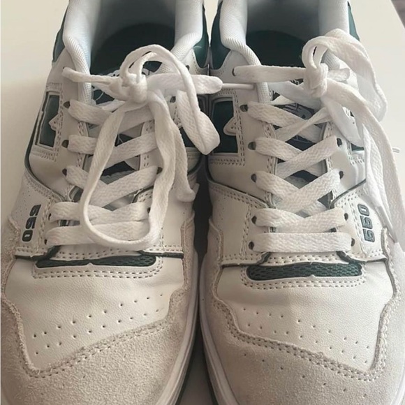 New Balance 550 - Picture 2 of 5